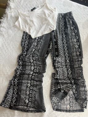 Charlotte Russe Black and White Aztec-Print Joggers
